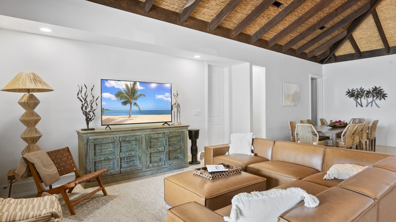 Photo of Livingroom in Farmer's Hill