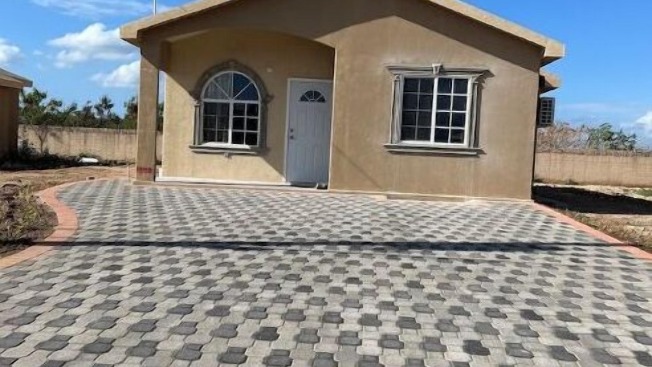 Photo of Outdoor in Portmore