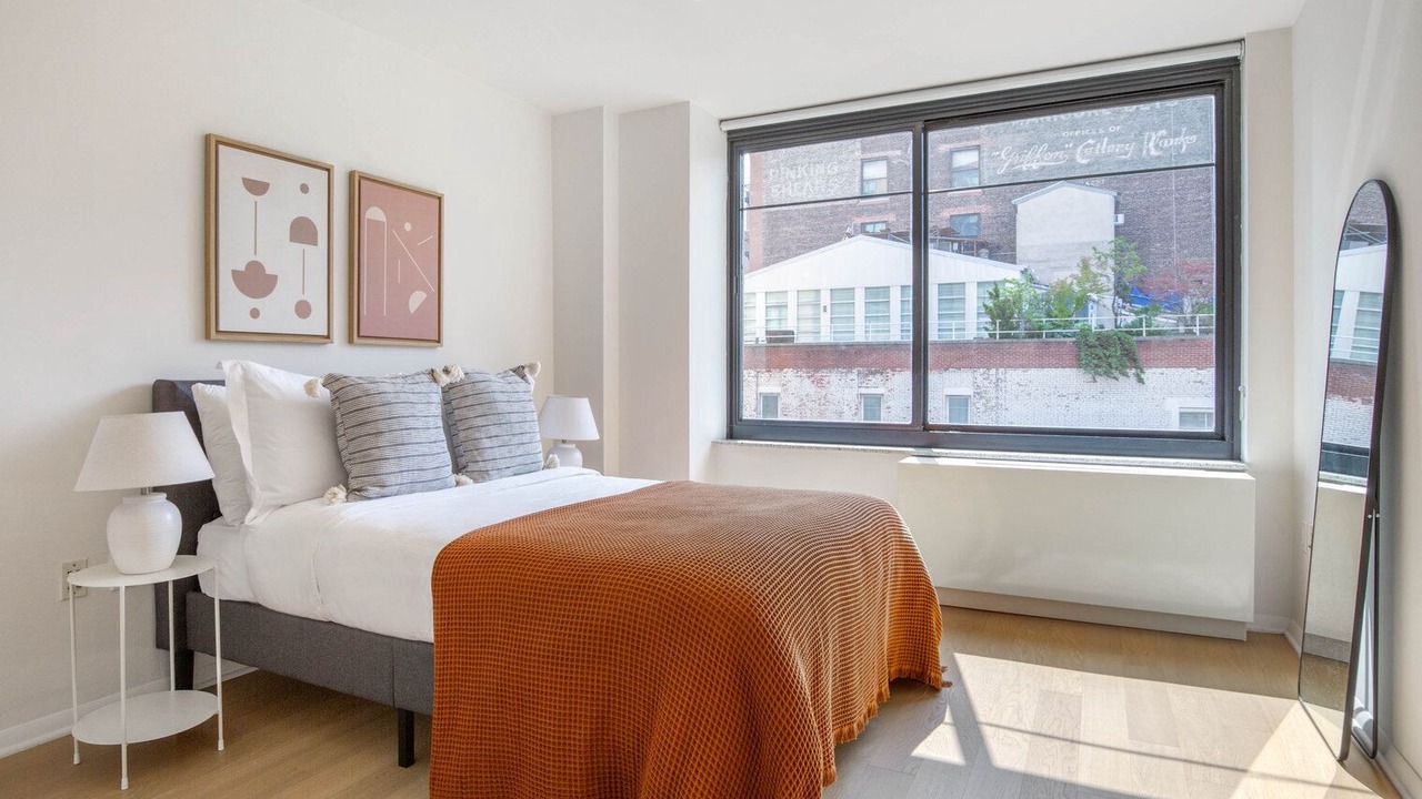 Photo of Bedroom in Midtown South