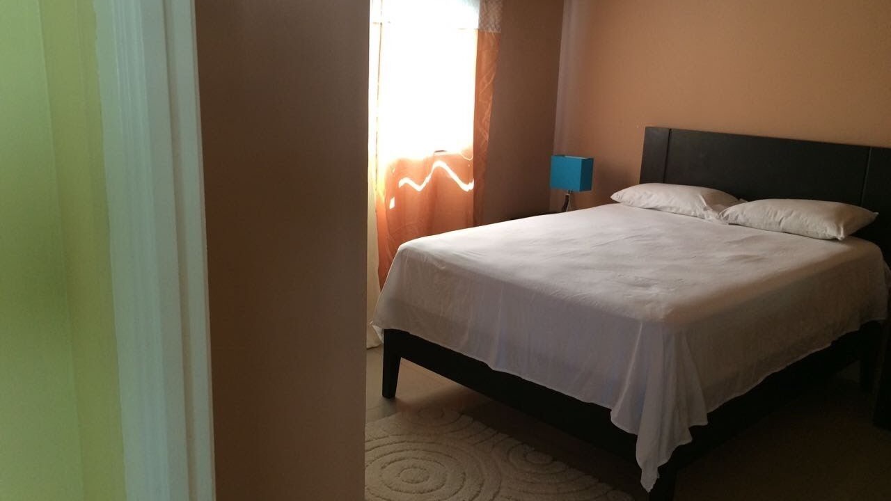 Photo of Bedroom in Spanish Town Zone
