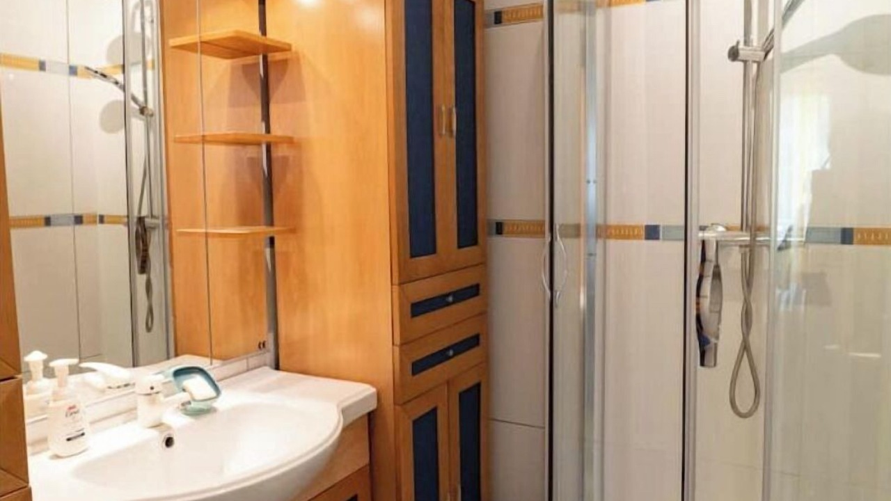 Photo of Bathroom in Issy-les-Moulineaux