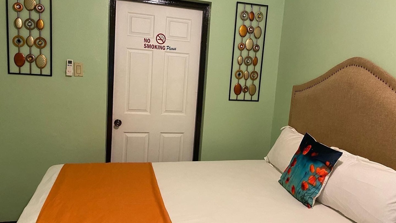 Photo of Bedroom in Molynes Gardens
