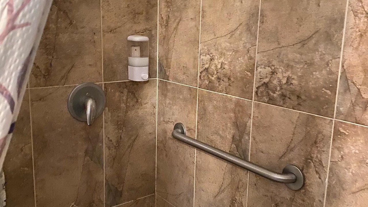 Photo of Bathroom in Molynes Gardens