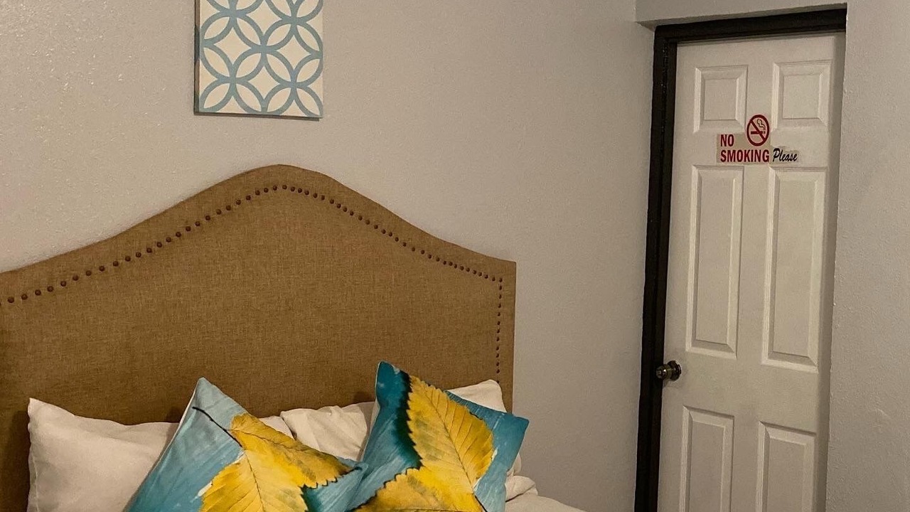 Photo of Bedroom in Molynes Gardens