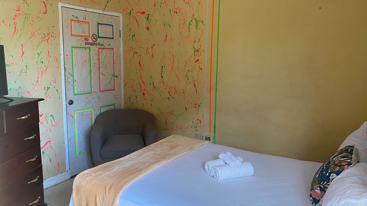 Photo of Bedroom in Molynes Gardens