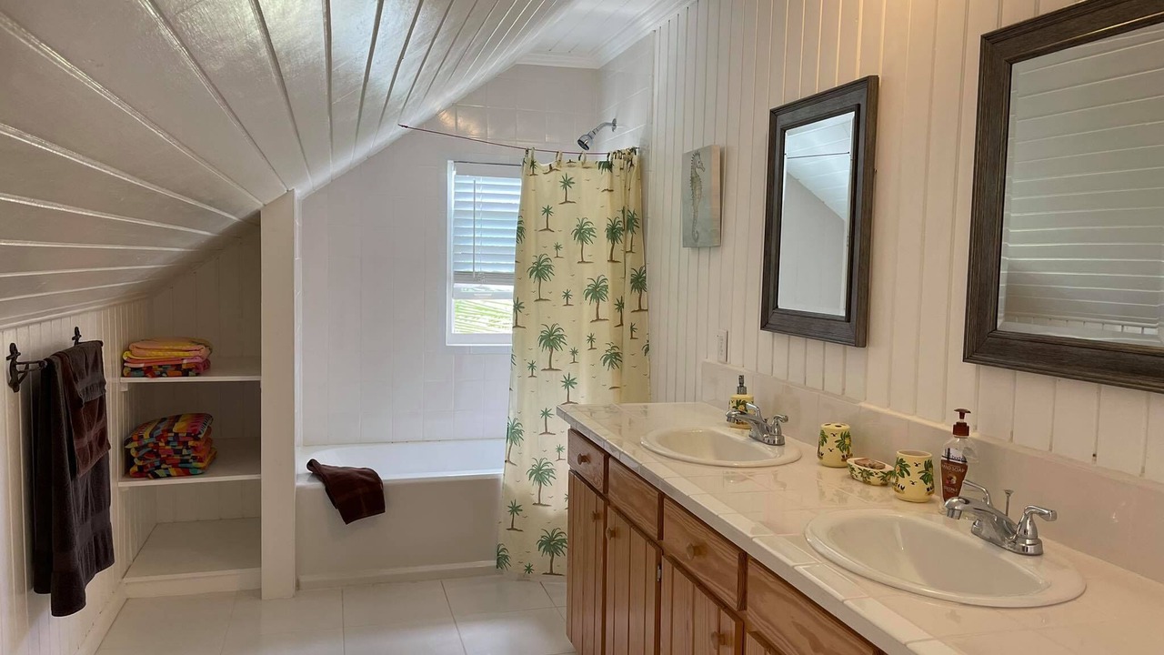 Photo of Bathroom in Spanish Wells