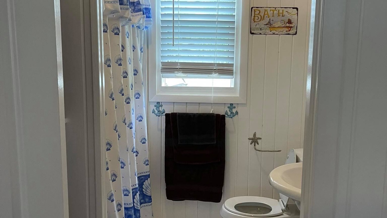 Photo of Bathroom in Spanish Wells