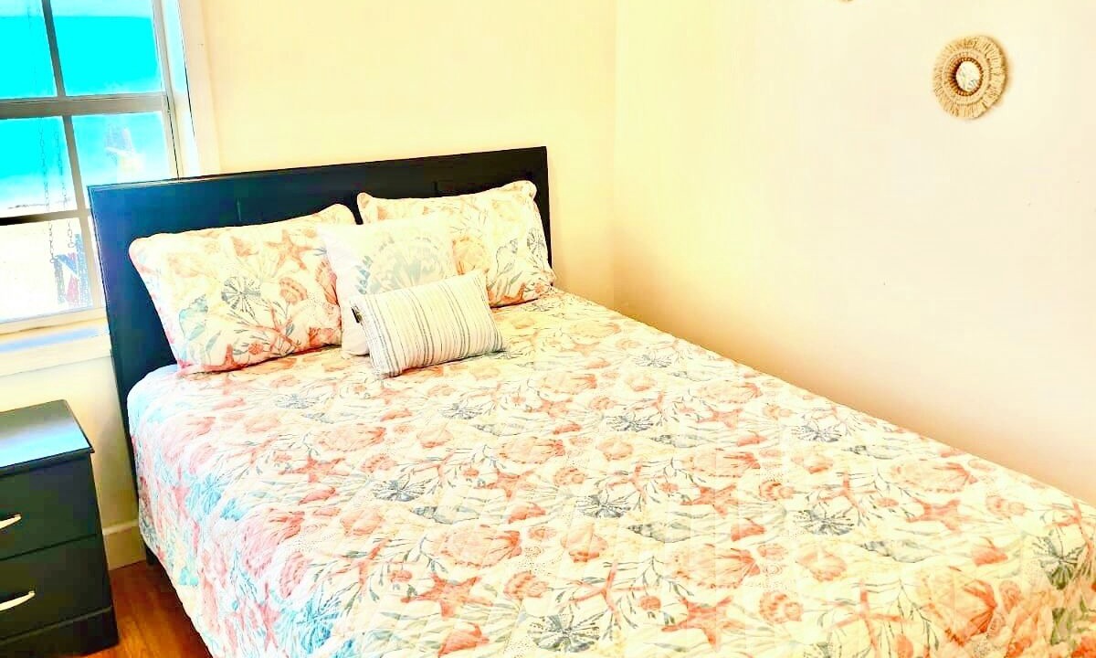 Photo of Bedroom in Rokers Point
