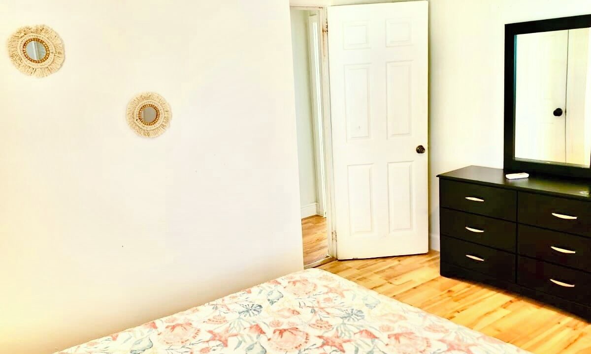 Photo of Bedroom in Rokers Point