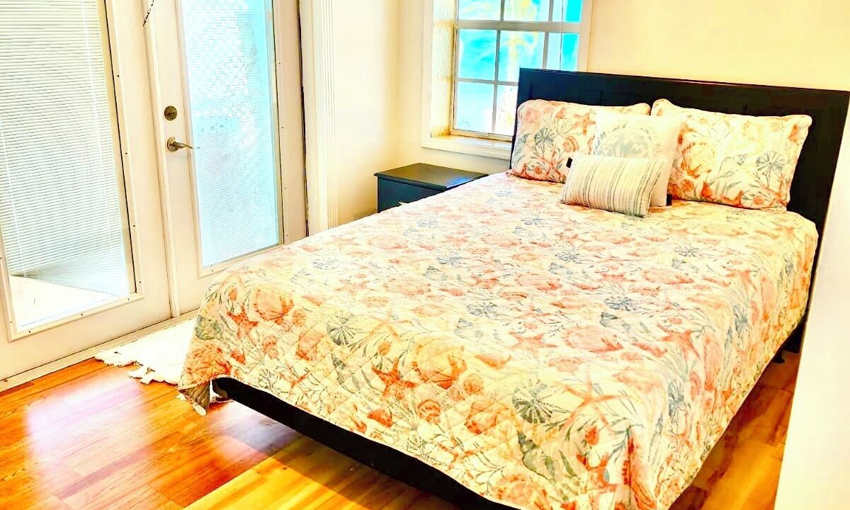 Photo of Bedroom in Rokers Point
