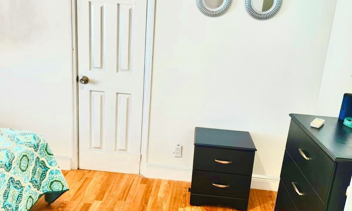 Photo of Bedroom in Rokers Point