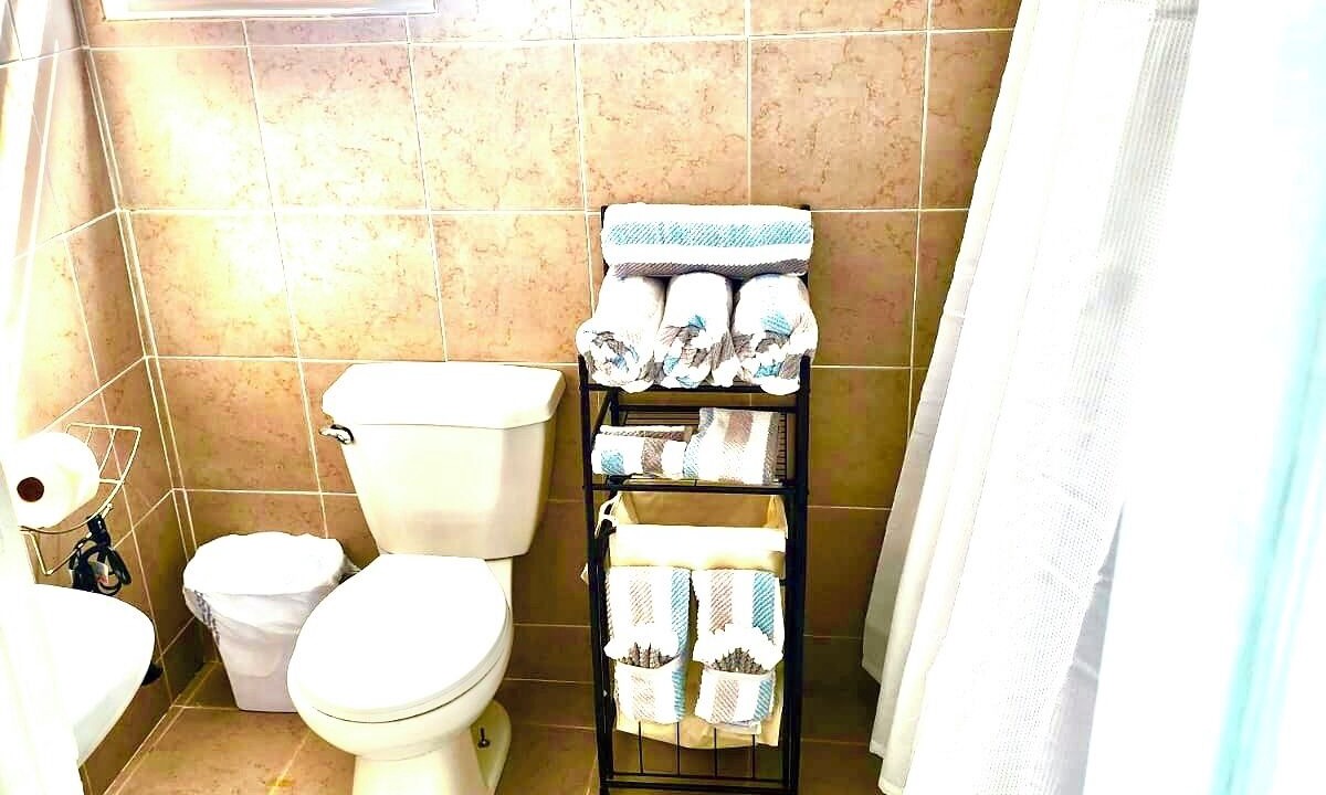 Photo of Bathroom in Rokers Point