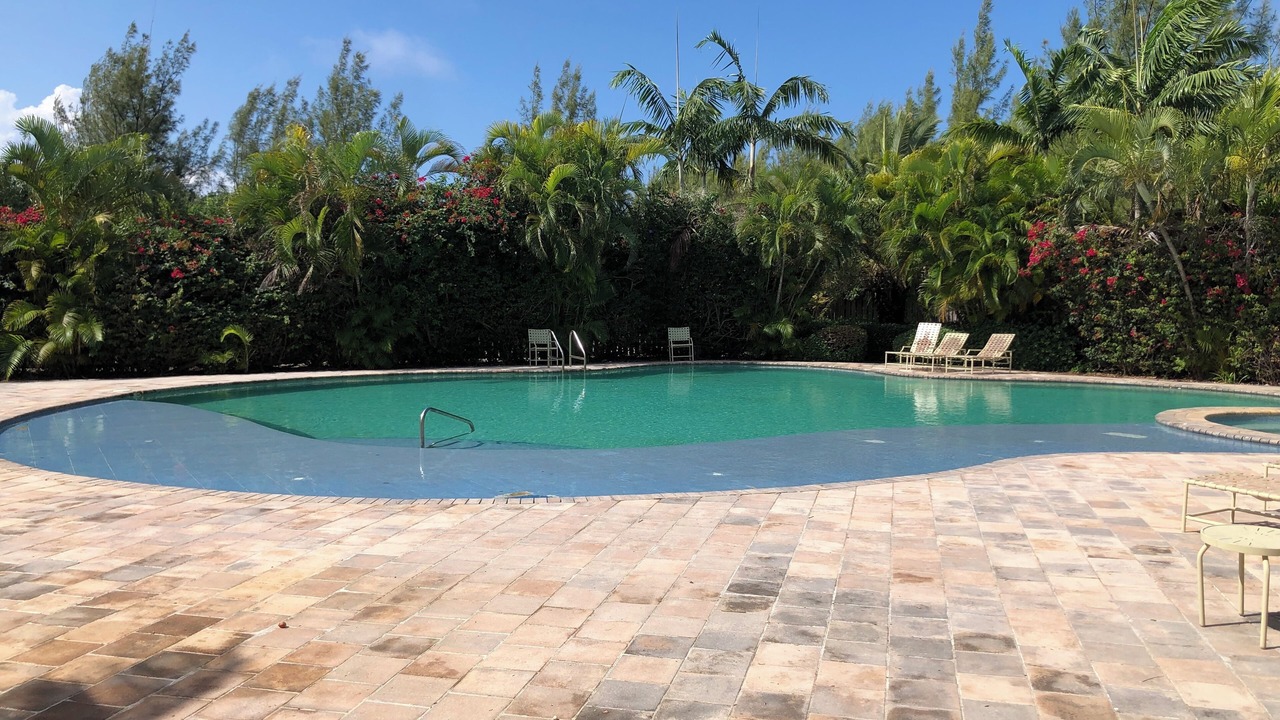 Photo of Outdoor in Bahamia West