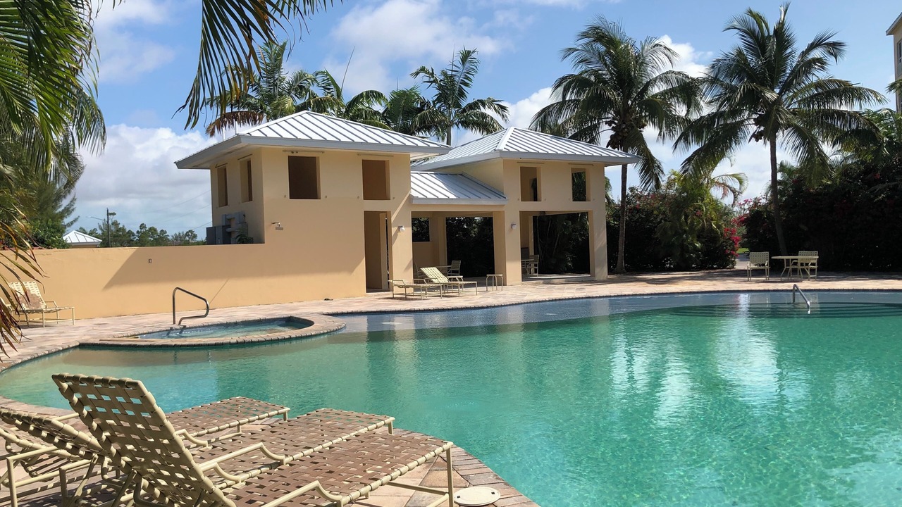 Photo of Others in Bahamia West
