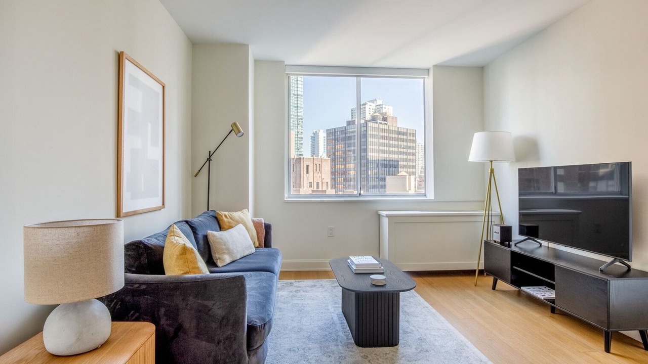 Photo of Livingroom in Sutton Place