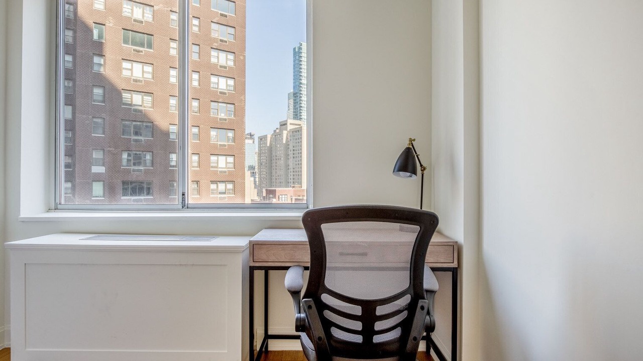Photo of Others in Sutton Place