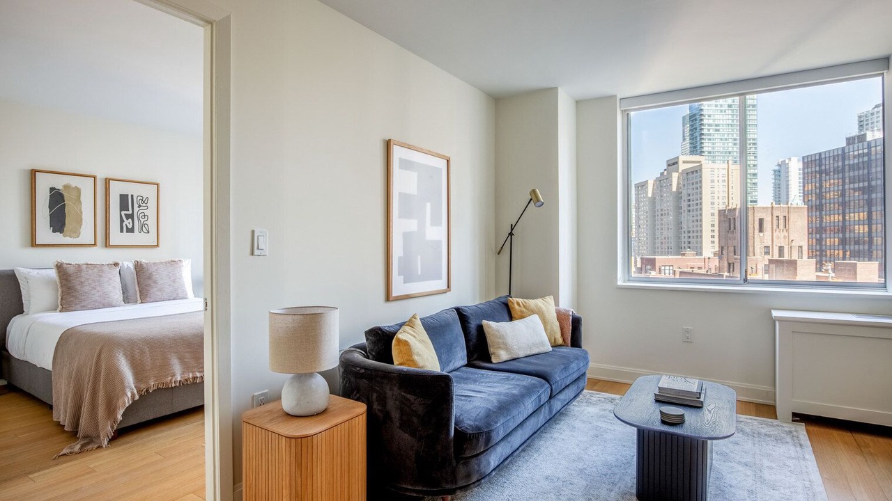 Photo of Livingroom in Sutton Place