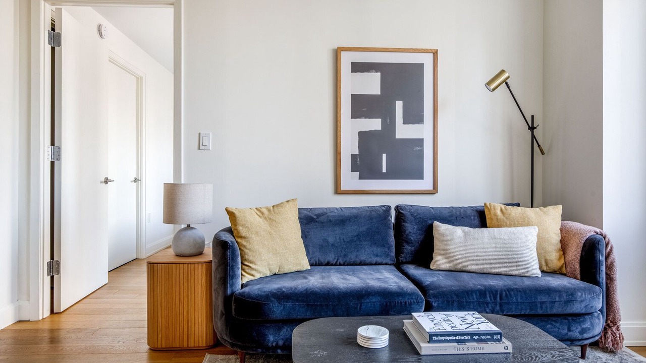 Photo of Livingroom in Sutton Place