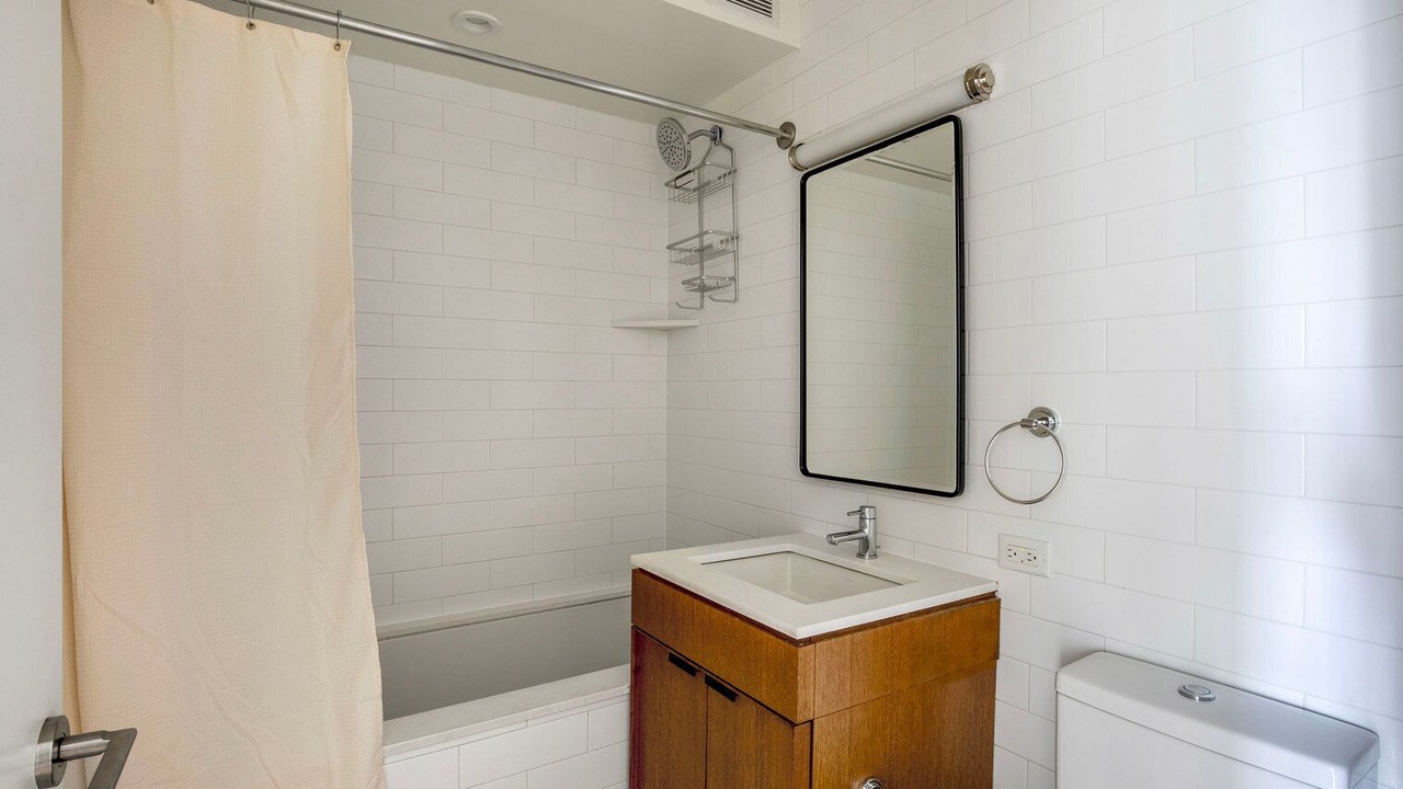 Photo of Bathroom in Sutton Place