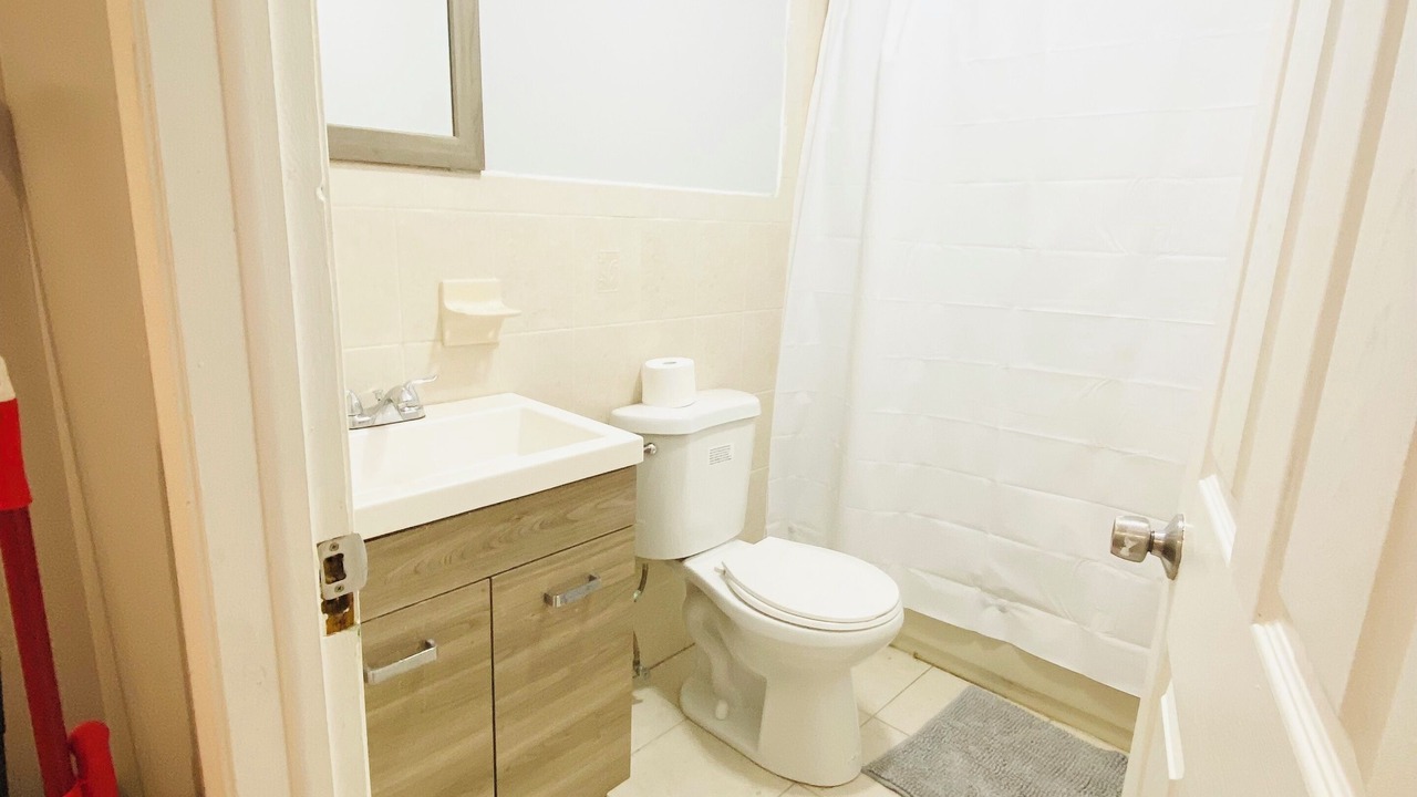 Photo of Bathroom in Canarsie