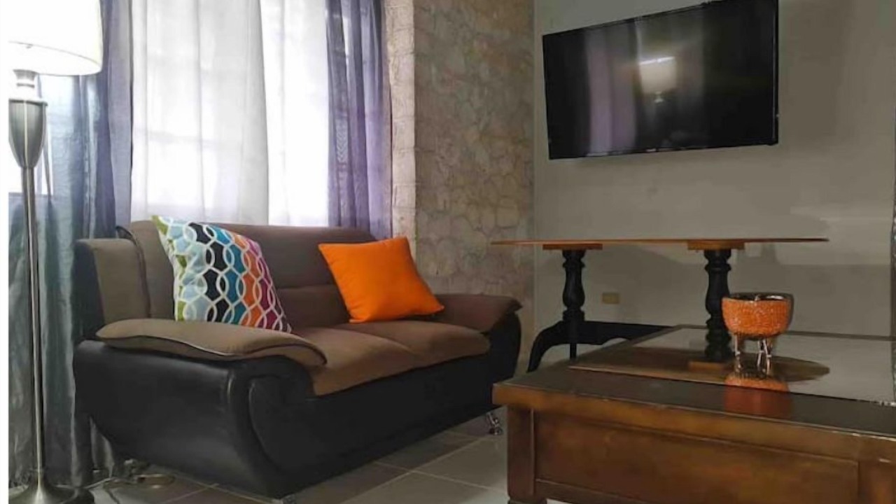 Photo of Livingroom in Eastwood Park