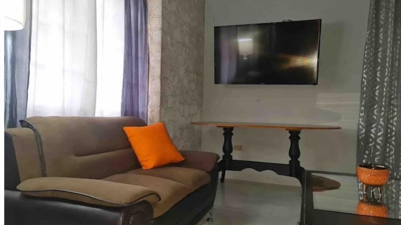 Photo of Livingroom in Eastwood Park