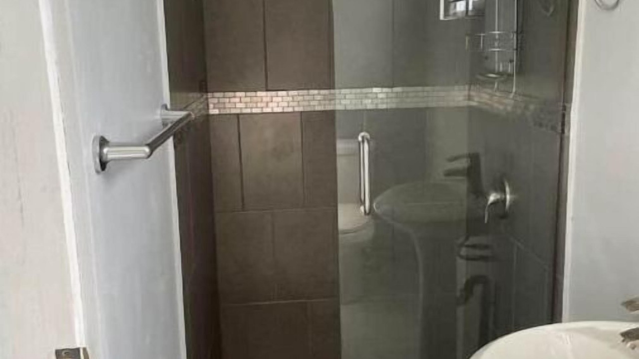 Photo of Bathroom in Eastwood Park