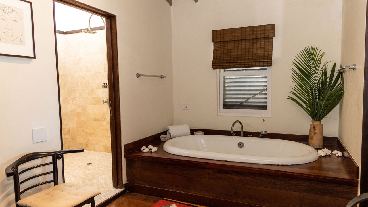 Photo of Bathroom in Dunmore Town