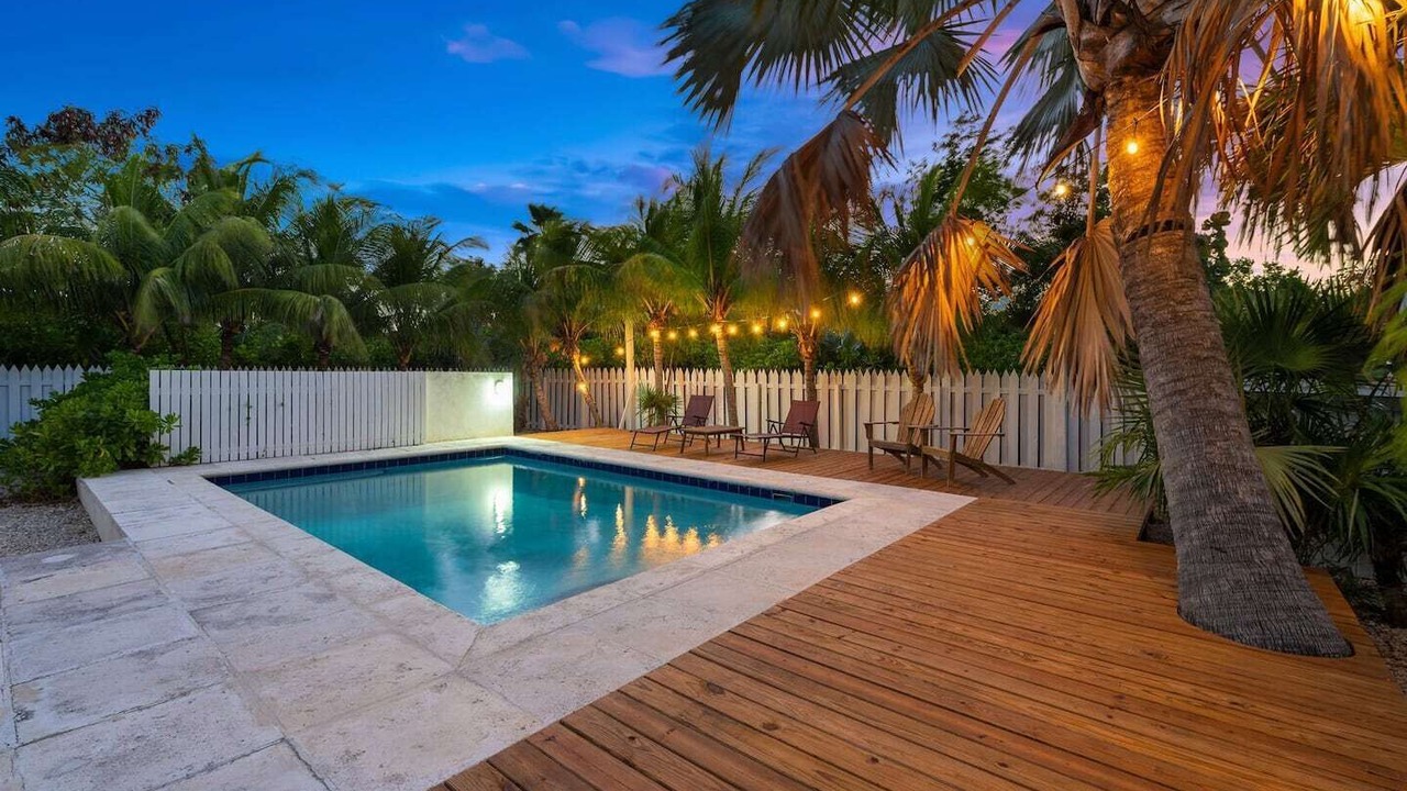 Photo of Outdoor in Leeward Settlement