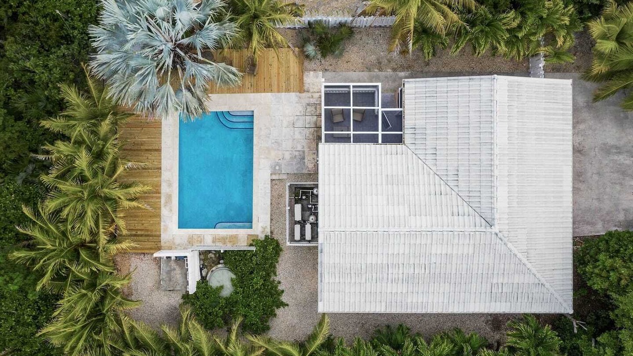 Photo of Outdoor in Leeward Settlement