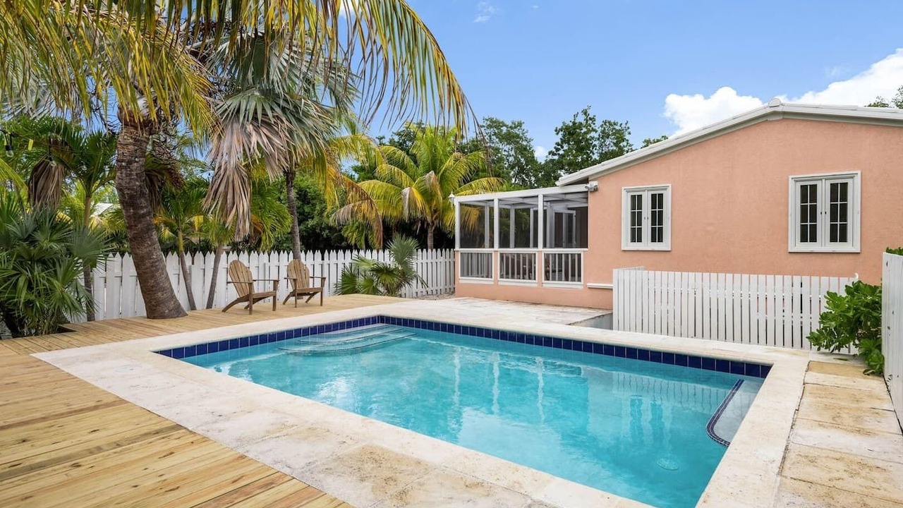 Photo of Outdoor in Leeward Settlement