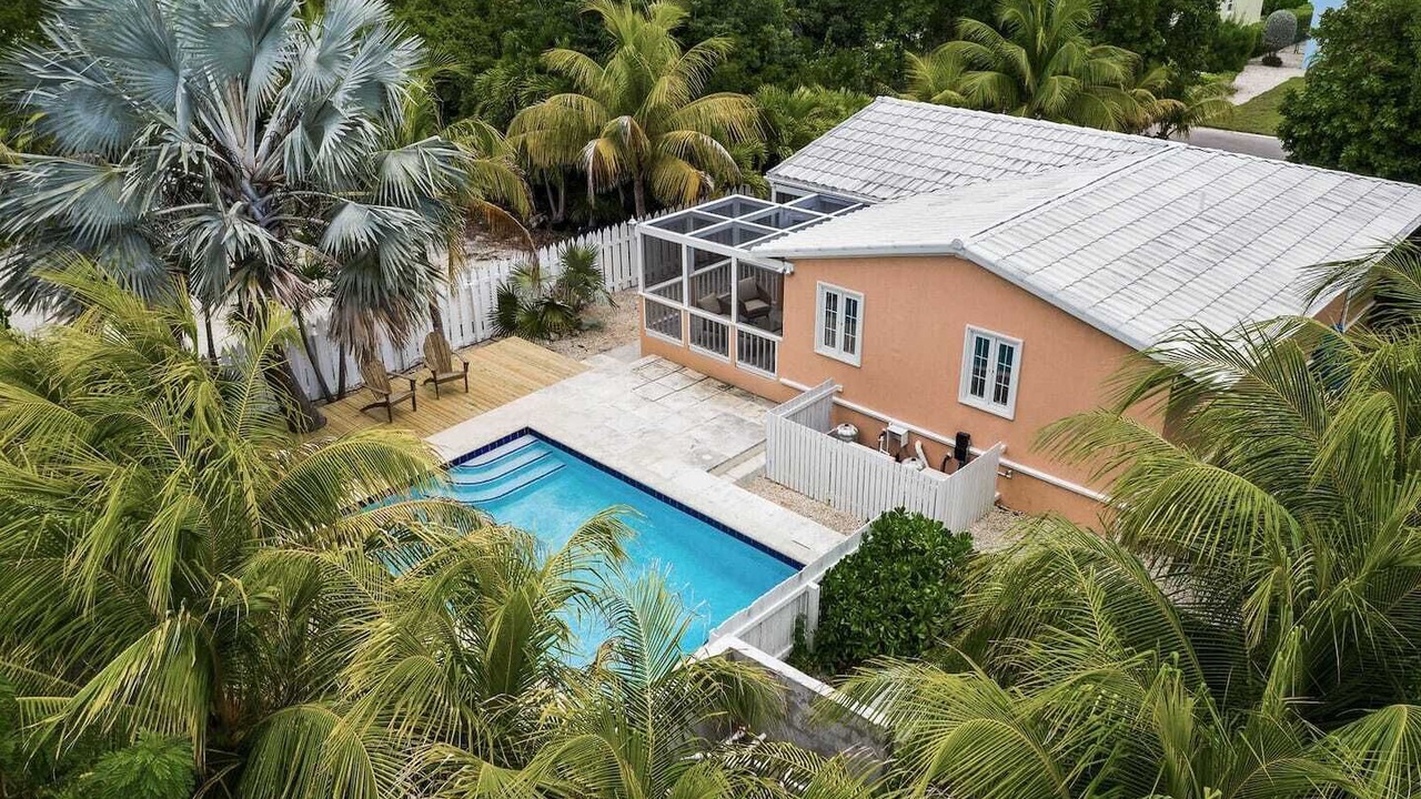 Photo of Outdoor in Leeward Settlement