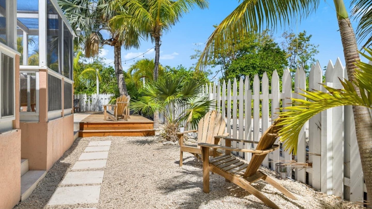 Photo of Patio Balcony in Leeward Settlement