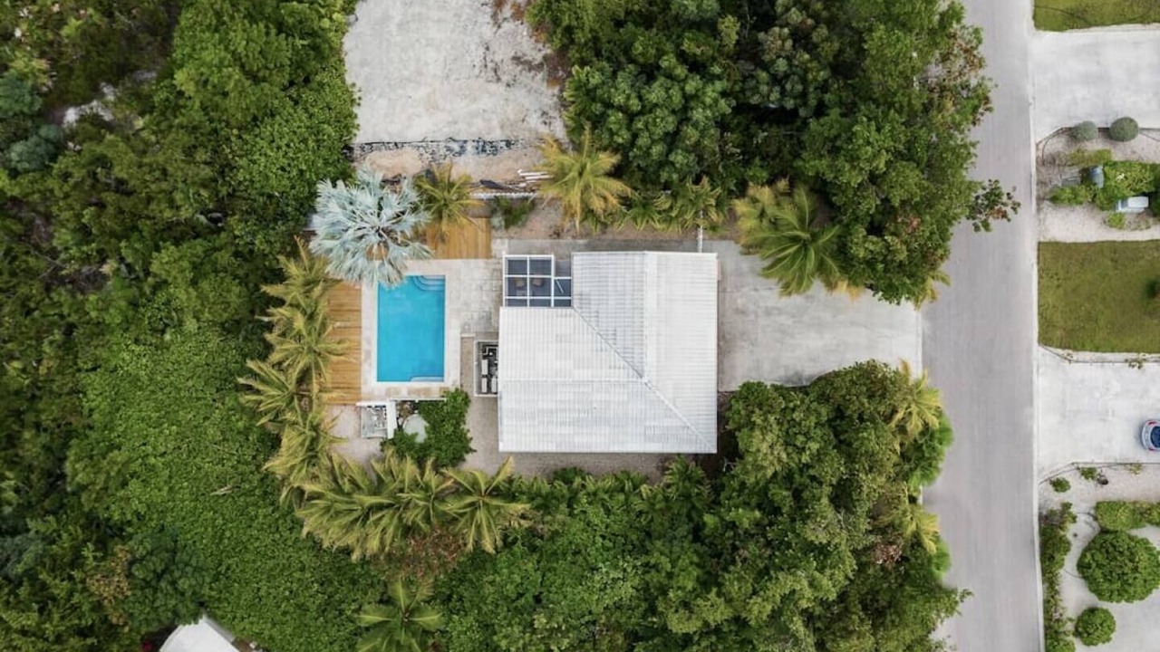 Photo of Outdoor in Leeward Settlement
