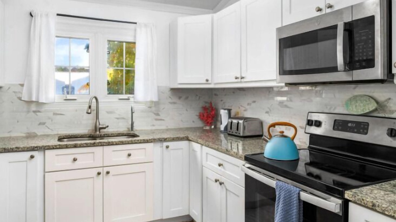 Photo of Kitchen in Leeward Settlement
