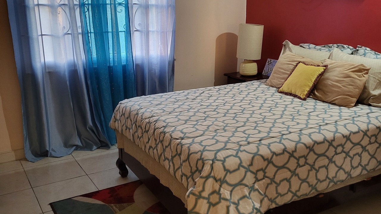 Photo of Bedroom in Spanish Town