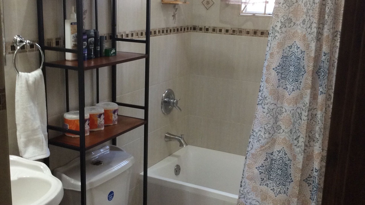 Photo of Bathroom in Molynes Gardens