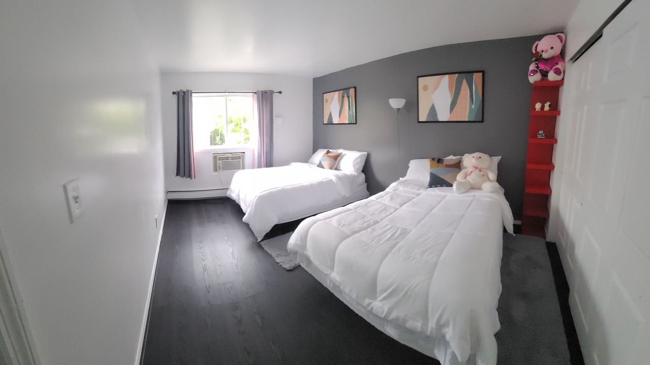 Photo of Bedroom in Arverne