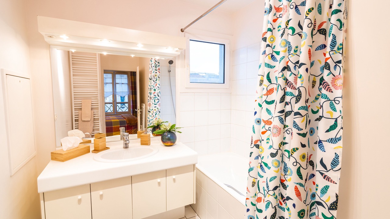Photo of Bathroom in 14th Arrondissement