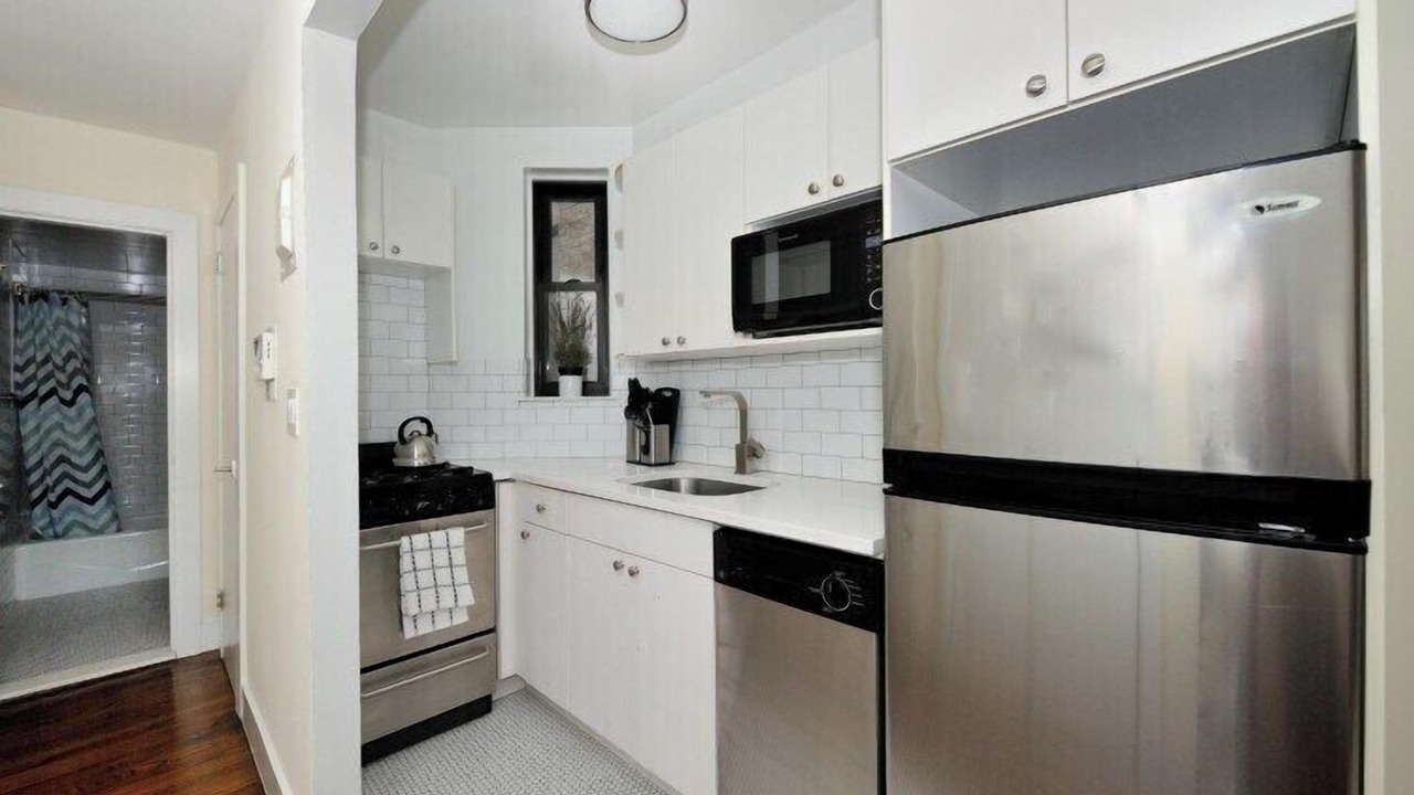 Photo of Kitchen in Sutton Place