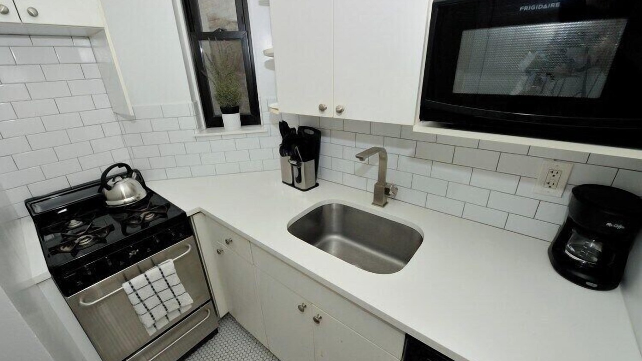 Photo of Kitchen in Sutton Place