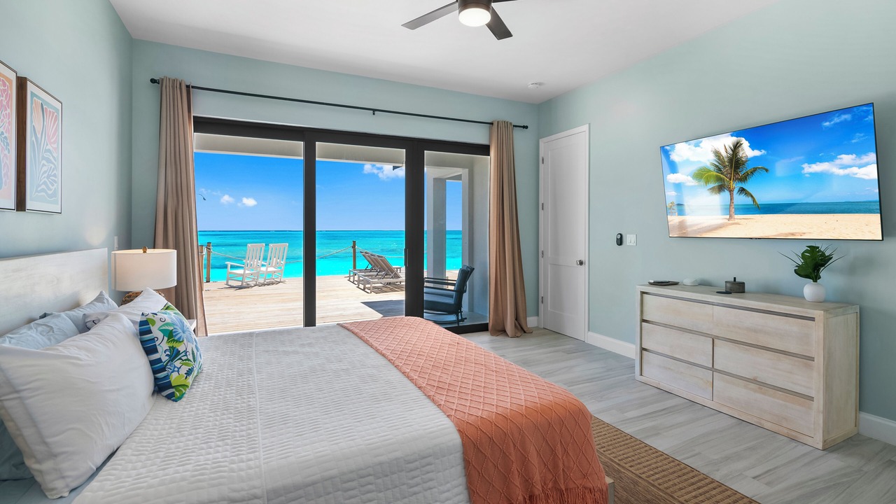 Photo of Bedroom in Tar Bay