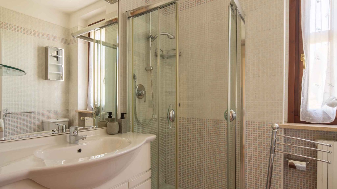 Photo of Bathroom in Montioni