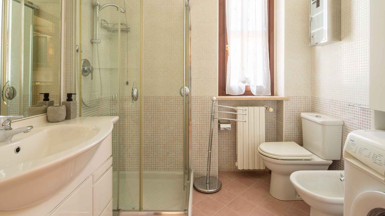 Photo of Bathroom in Montioni