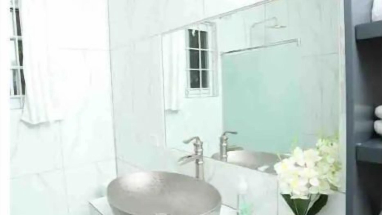Photo of Bathroom in Molynes Gardens