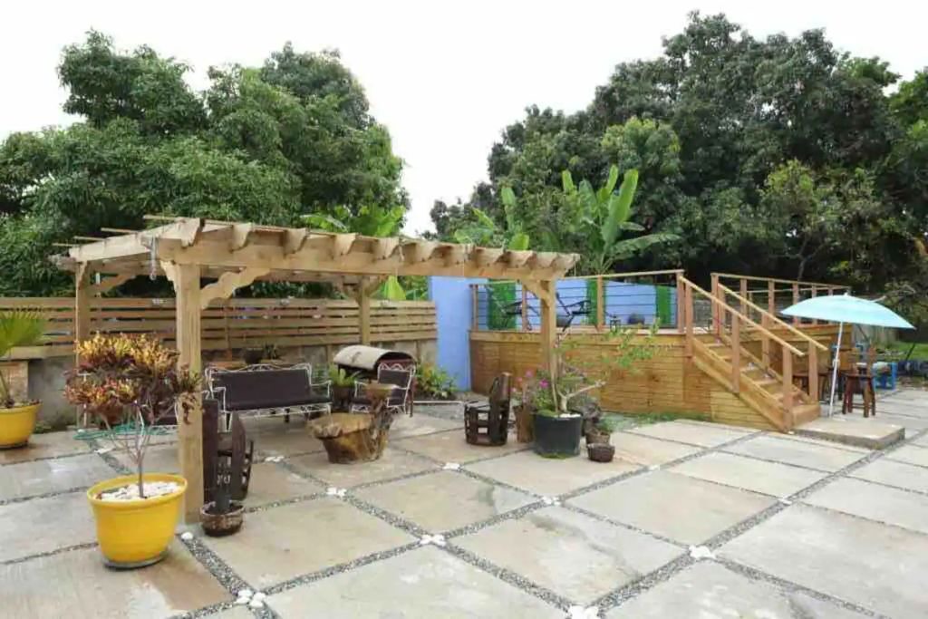Photo of Outdoor in Molynes Gardens