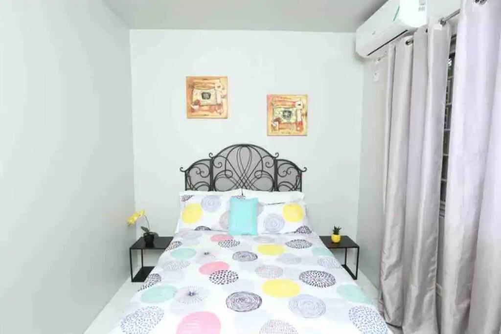 Photo of Bedroom in Molynes Gardens