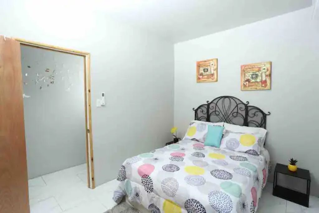 Photo of Bedroom in Molynes Gardens