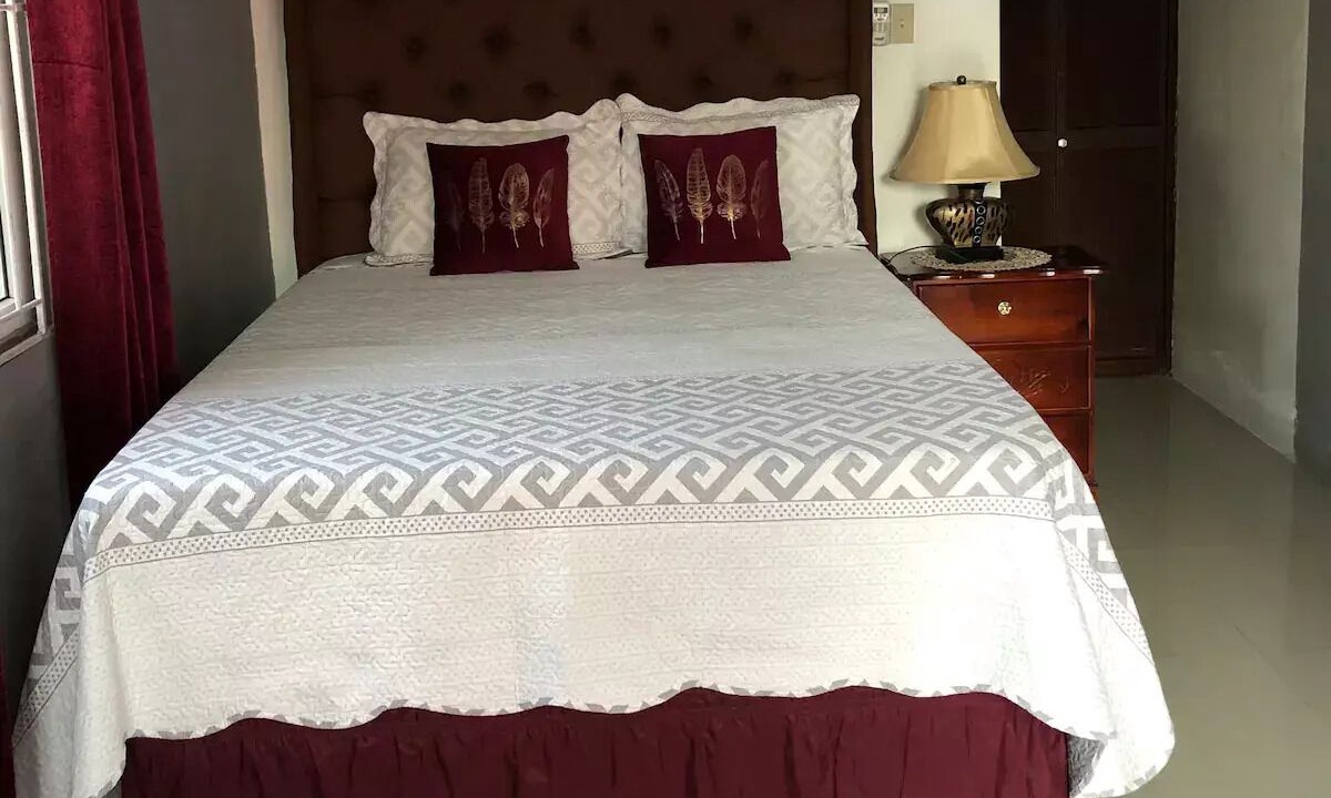 Photo of Bedroom in Pembroke Hall