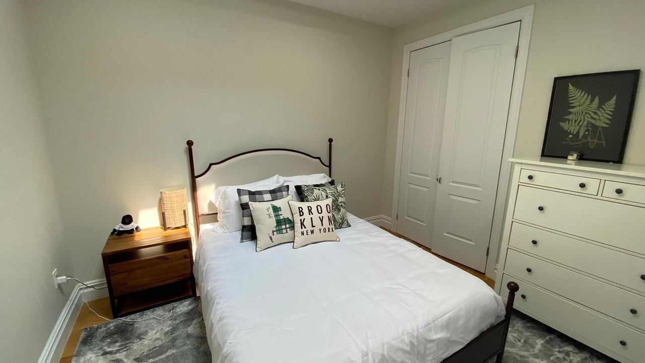Photo of Bedroom in Ocean Hill